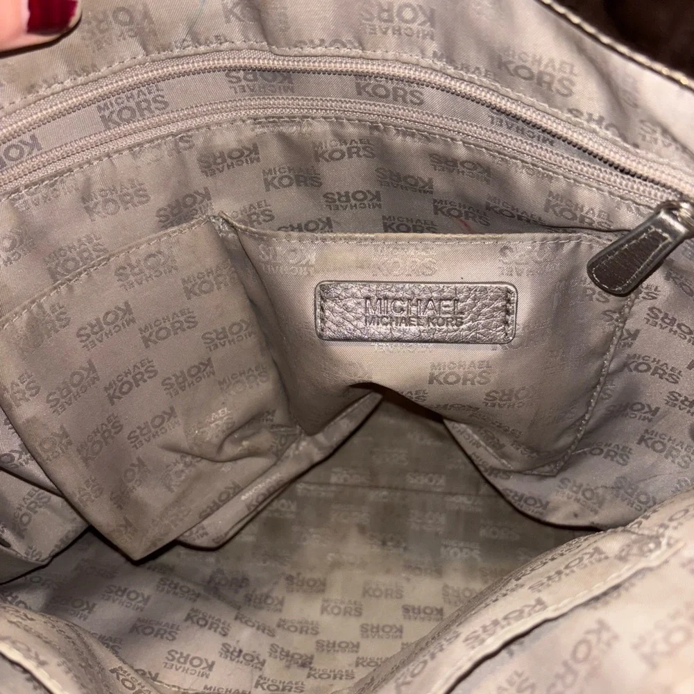MICHAEL KORS Metallic Silver Jet Set Chain Tote Bag - Picture 7 of 8